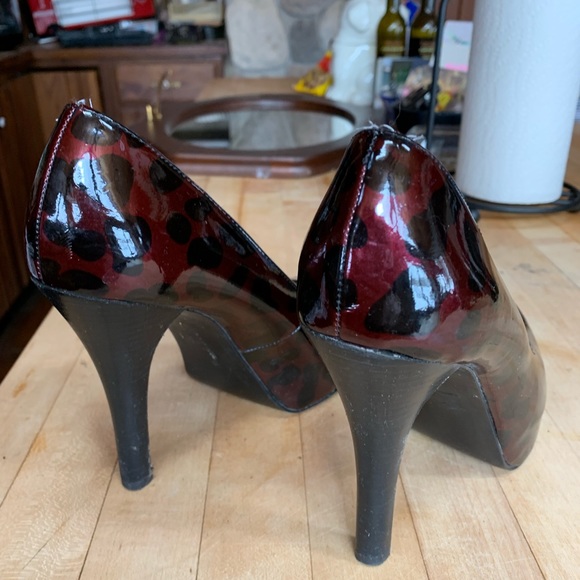 Platform patented leather Leopard heel - Picture 3 of 5